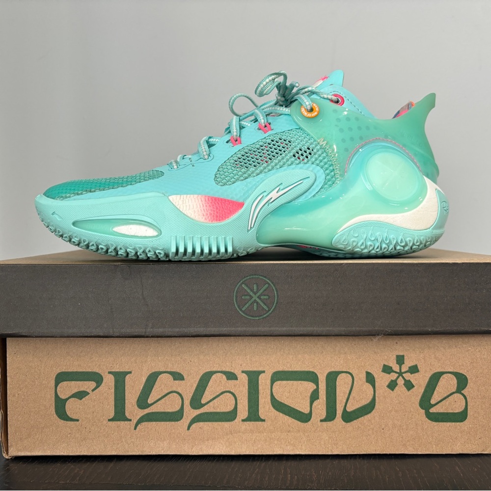 Way of Wade Li-Ning Fission 8 Miami Dolphins Men’s Size 7.5